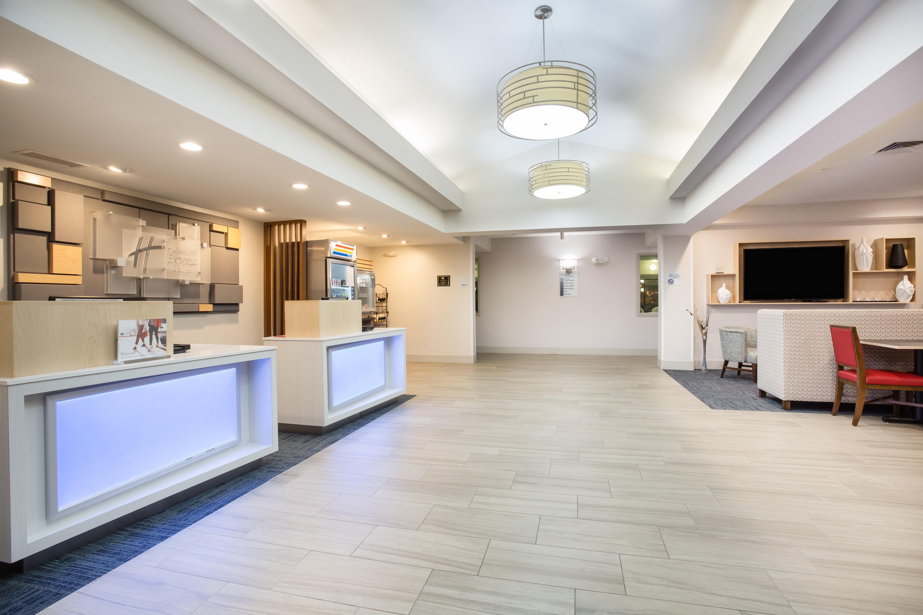 Holiday Inn Express Hotel & Suites Fort Collins By Ihg Exterior photo